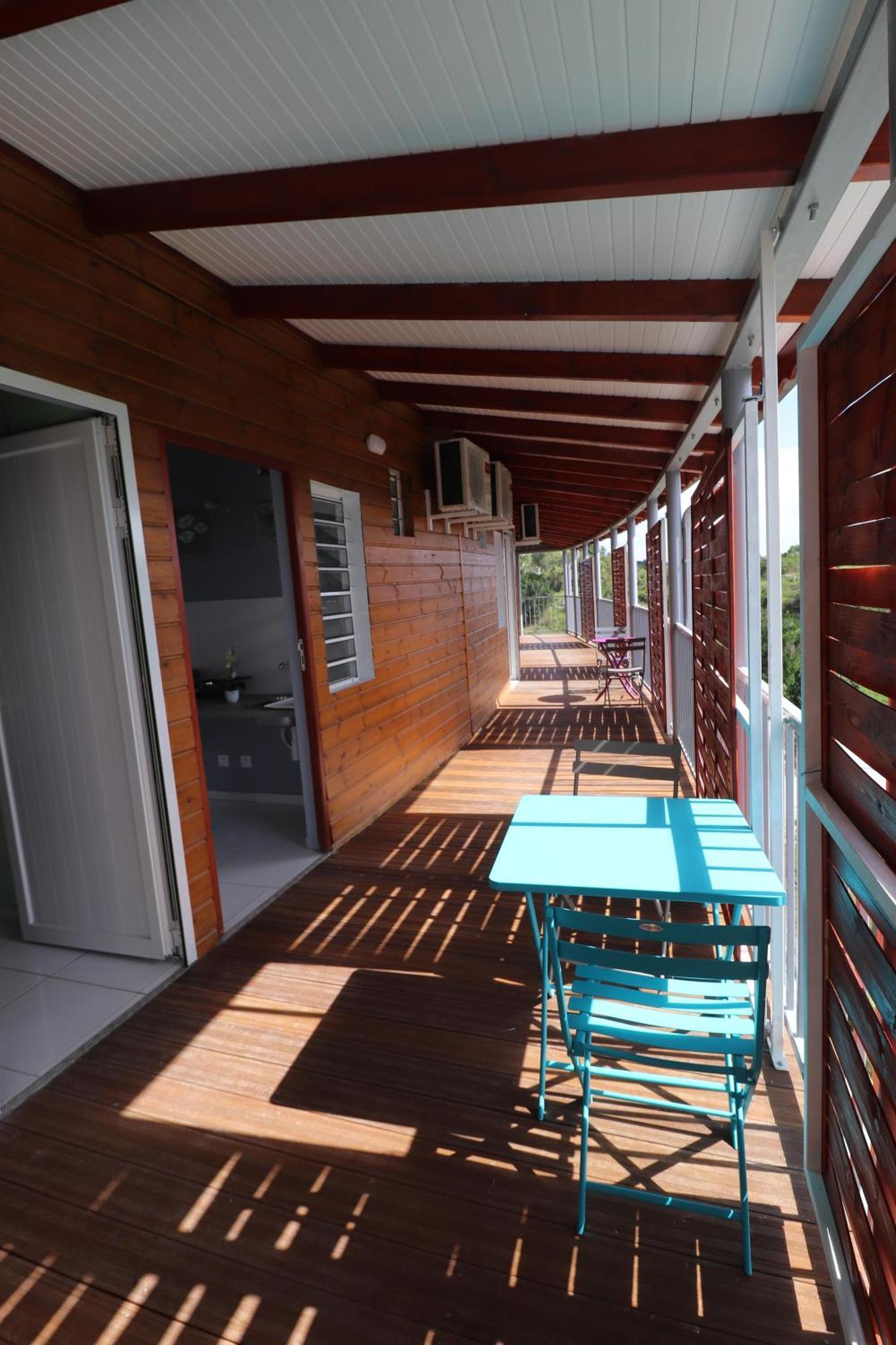 Les Gites De L'Union Les Abymes Habitación foto
